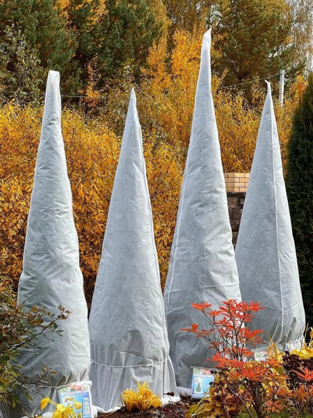 Укрытие для туи на зиму "Зимний Домик" с завязками 3,5*1,5м